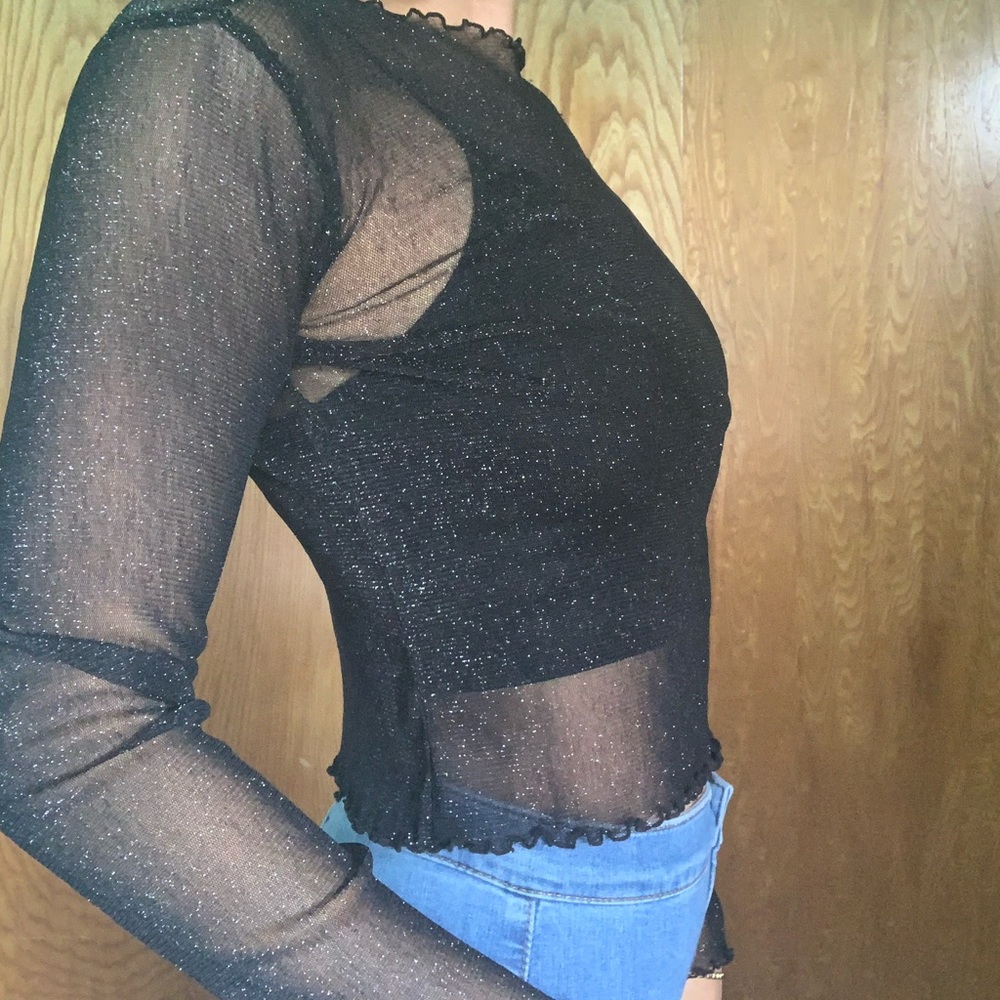 BRANDY MELVILLE SPARKLE TOP